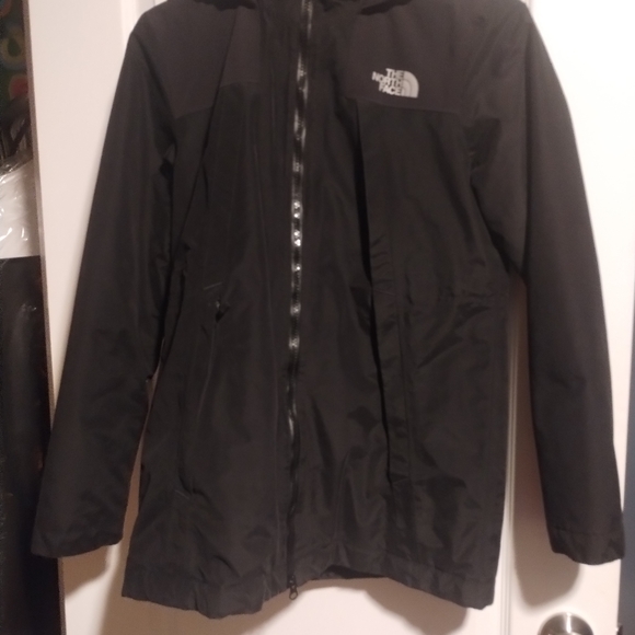 The North Face Dryvent Jacket, RN 61661 CA 30516 Size Medium /Hood - Picture 4 of 5